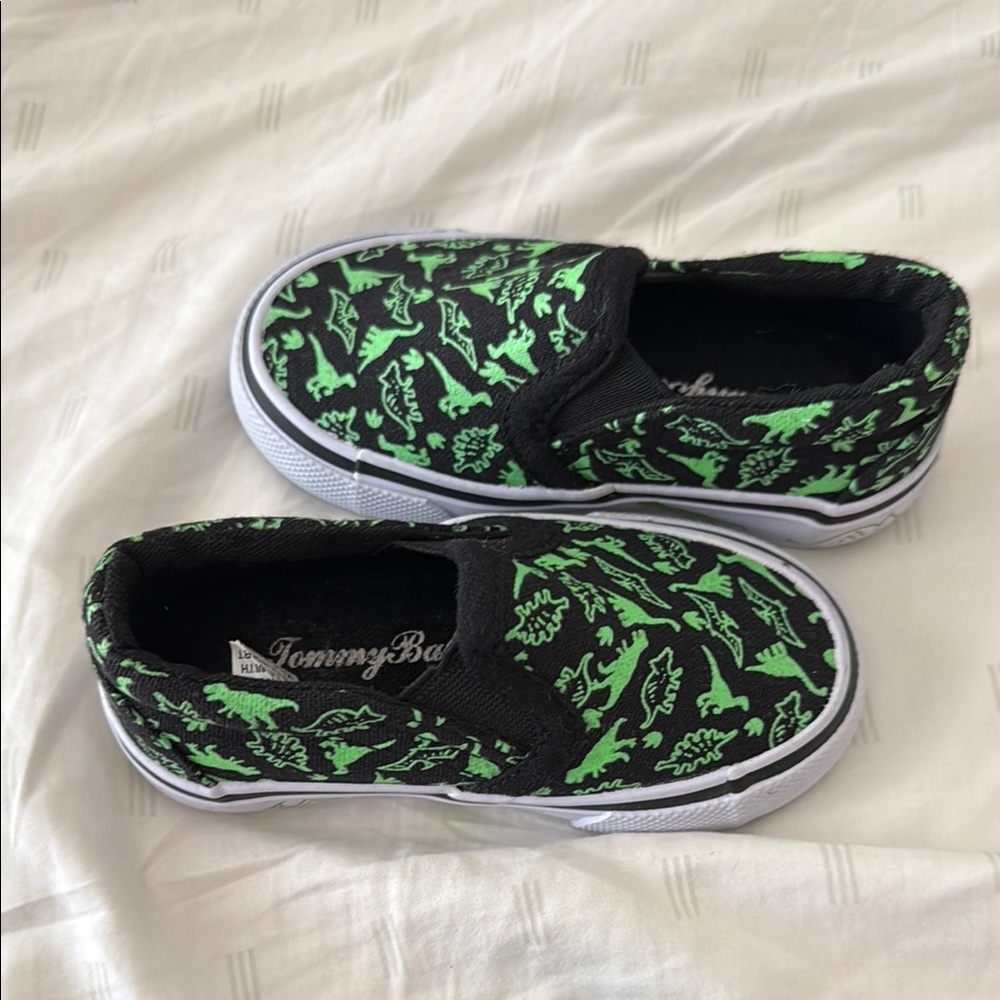 Tommy Bahama Glow-in-the-dark Slip-On Sneakers